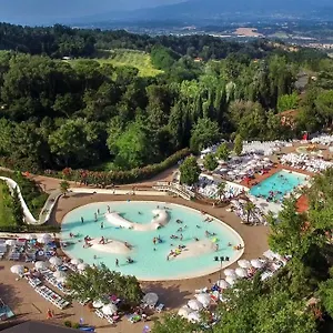 Üdülőpark Hu Norcenni Girasole Village